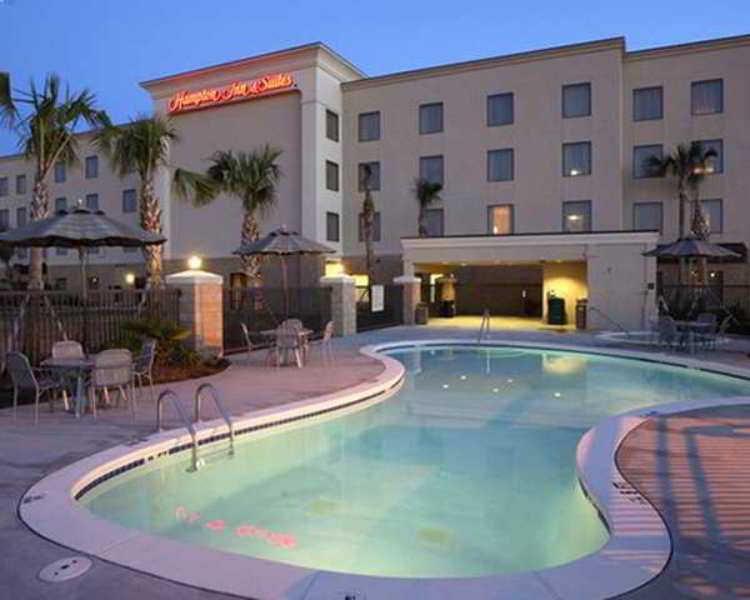 Hampton Inn & Suites Valdosta/Conference Center Exterior photo