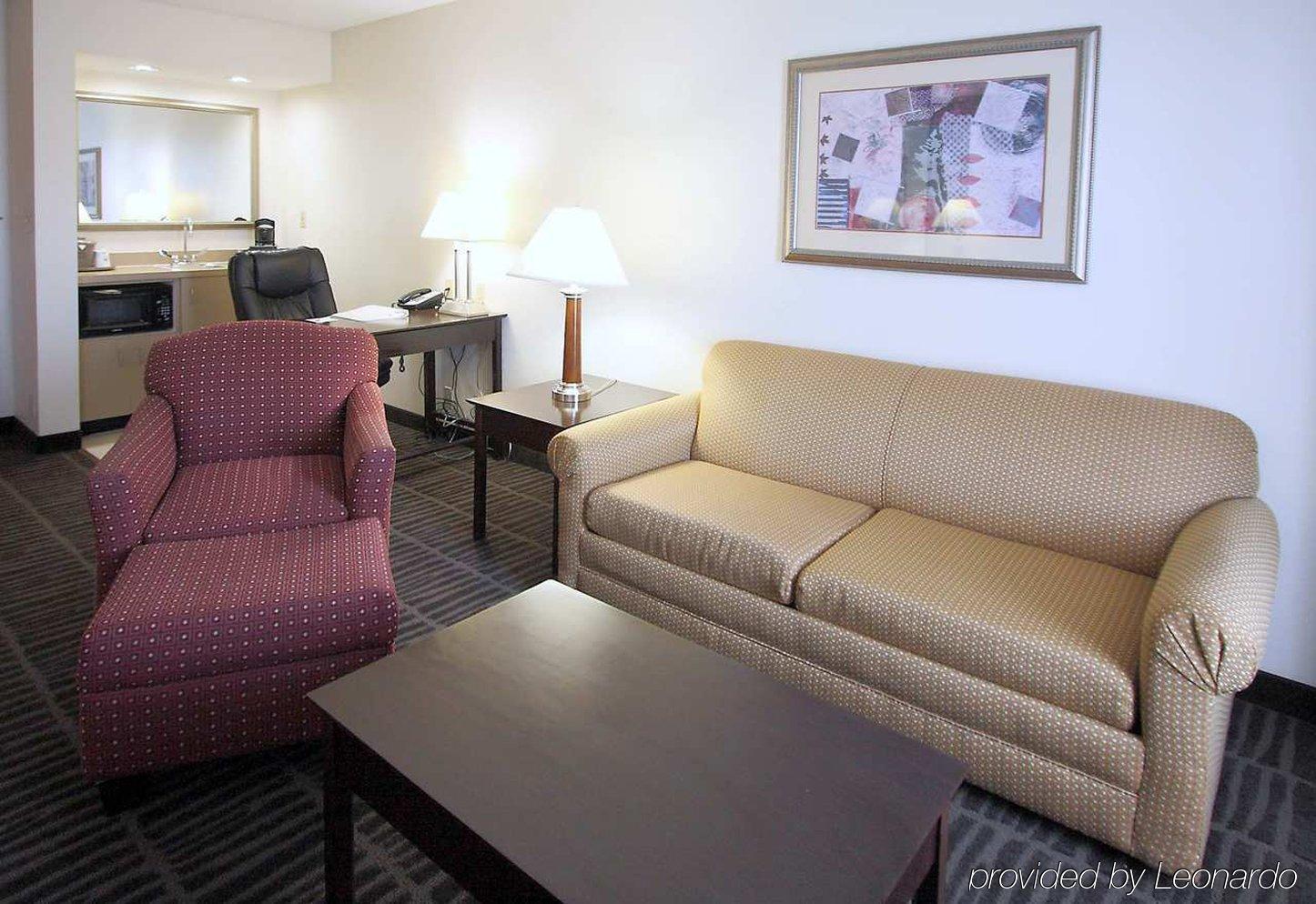 Hampton Inn & Suites Valdosta/Conference Center Room photo